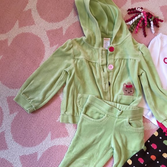Gymboree bundle of outfits size 2t-3t - Picture 2 of 4